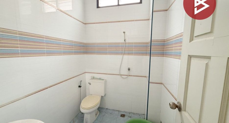 Reihenhaus zum Kauf mit 2 Zimmer in Krathum Baen, Samut Sakhon