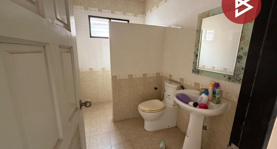 Reihenhaus zum Kauf mit 2 Zimmer in Krathum Baen, Samut Sakhon