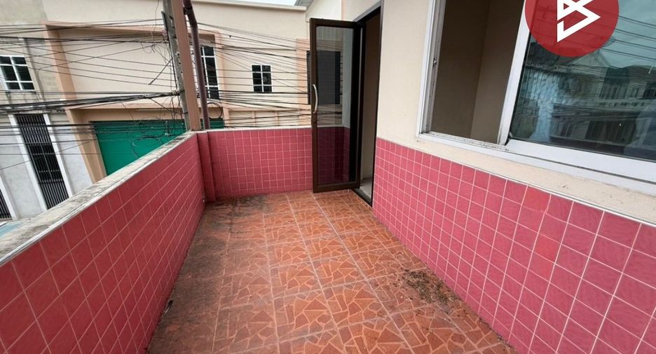 Reihenhaus zum Kauf mit 2 Zimmer in Krathum Baen, Samut Sakhon