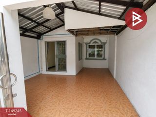 For sale 3 bedrooms townhouse in Krathum Baen, Samut Sakhon