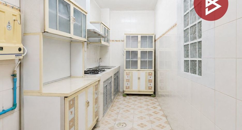 Reihenhaus zum Kauf mit 3 Zimmer in Krathum Baen, Samut Sakhon