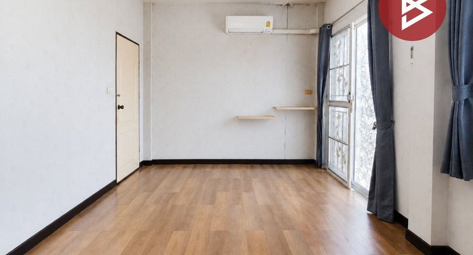 Reihenhaus zum Kauf mit 3 Zimmer in Krathum Baen, Samut Sakhon