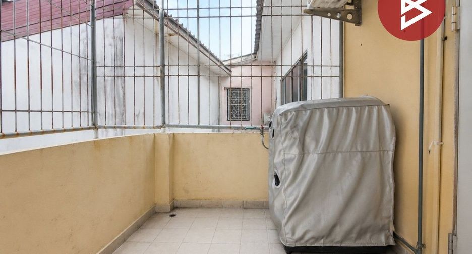Reihenhaus zum Kauf mit 3 Zimmer in Krathum Baen, Samut Sakhon