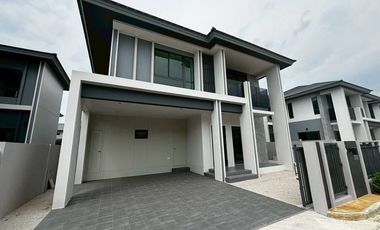 Casa en venta de 4 habitaciones en Bang Lamung, Chonburi