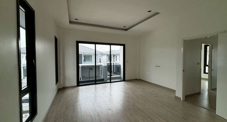 Haus zum Kauf mit 4 Zimmer in Bang Lamung, Chonburi
