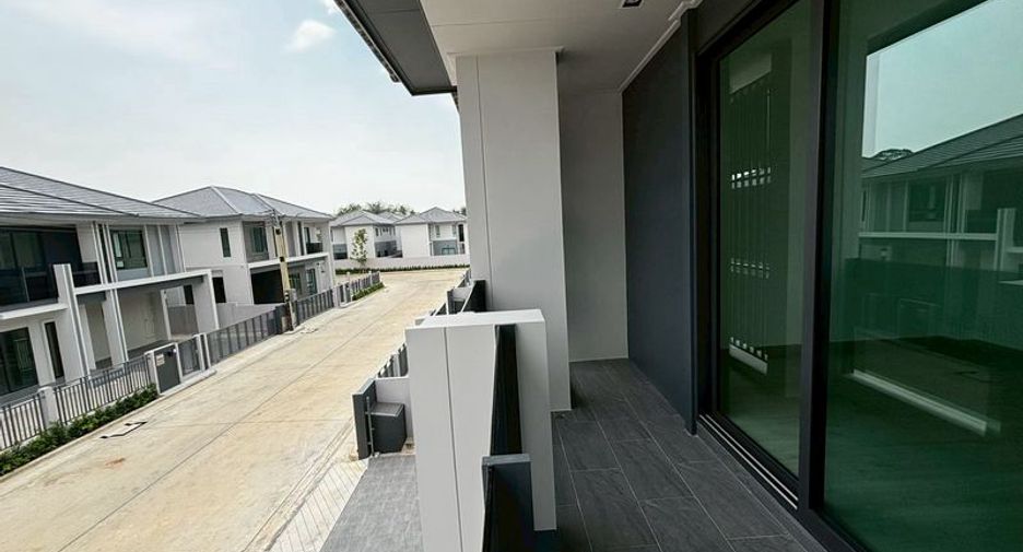 Haus zum Kauf mit 4 Zimmer in Bang Lamung, Chonburi