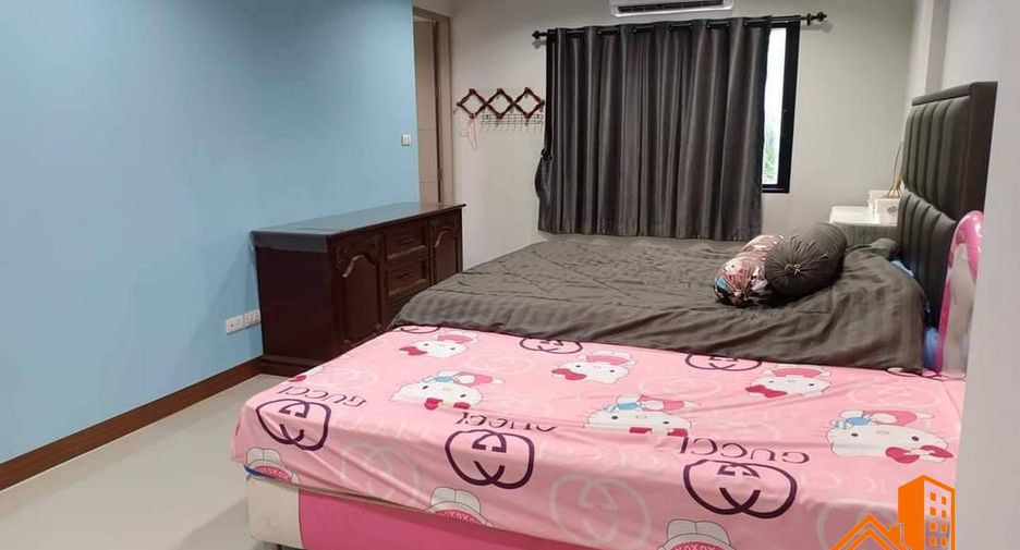 For sale 4 bedrooms townhouse in Lat Krabang, Bangkok