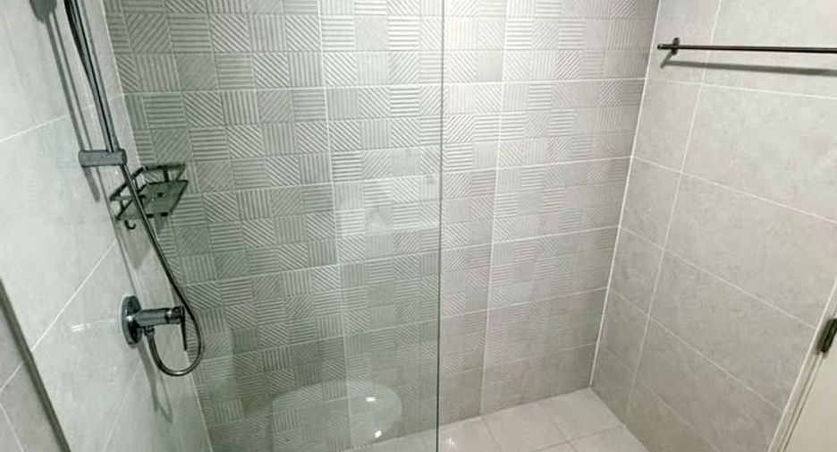 For sale studio condo in Bang Lamung, Chonburi