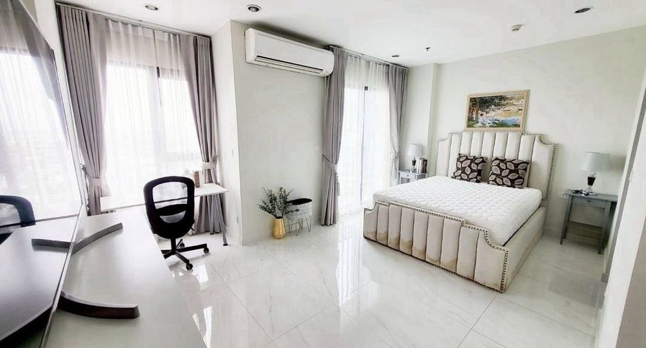 À vendre 3 chambres condo à Watthana, Bangkok