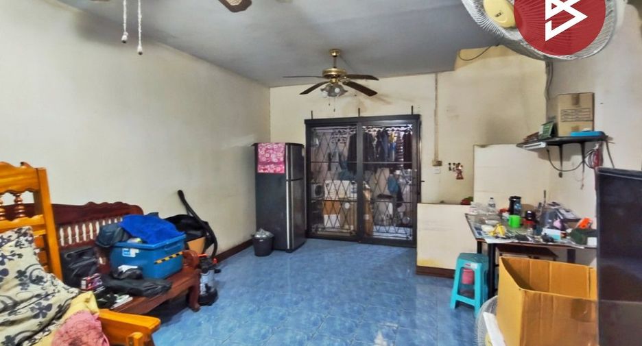 出售 4 卧室 联排别墅 在 Mueang Samut Prakan, Samut Prakan