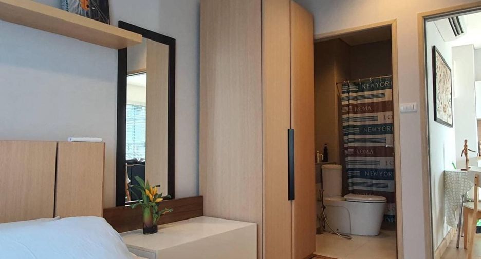 For rent 2 bedrooms condo in Phaya Thai, Bangkok