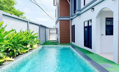 Villa zum Kauf mit 5 Zimmer in Bang Lamung, Chonburi