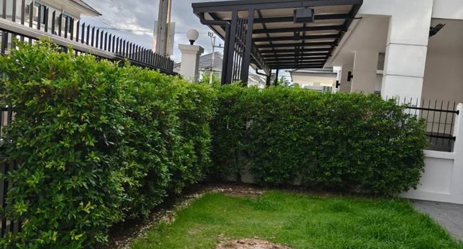 For rent 3 bedrooms house in Mueang Chiang Mai, Chiang Mai