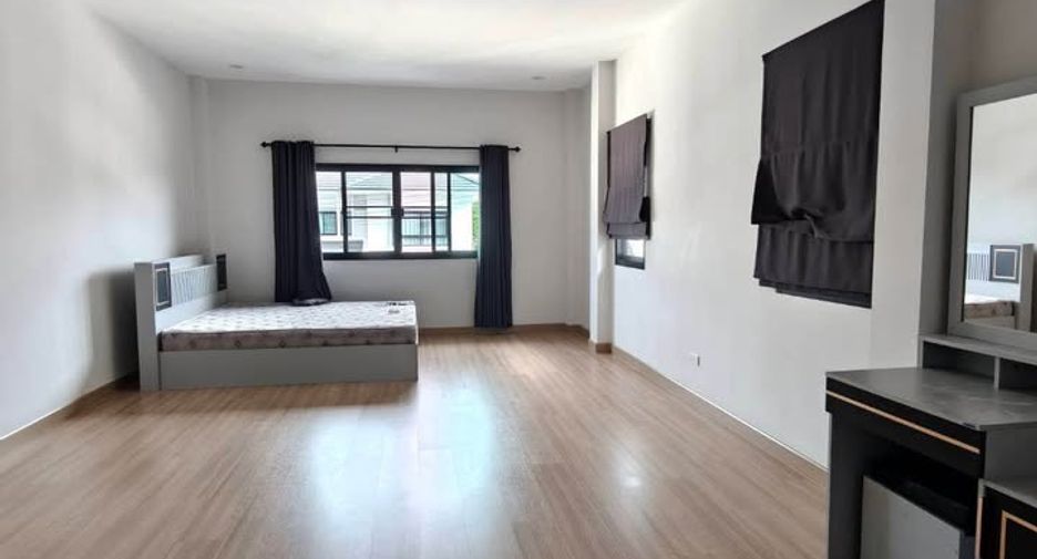 For rent 3 bedrooms house in Mueang Chiang Mai, Chiang Mai