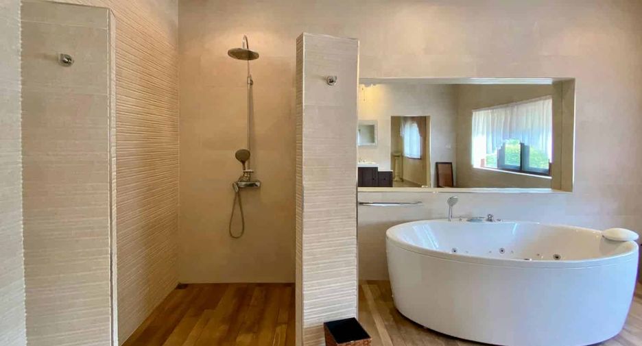 For sale 4 bedrooms villa in Hua Hin, Prachuap Khiri Khan