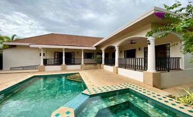 For sale 4 bedrooms villa in Hua Hin, Prachuap Khiri Khan