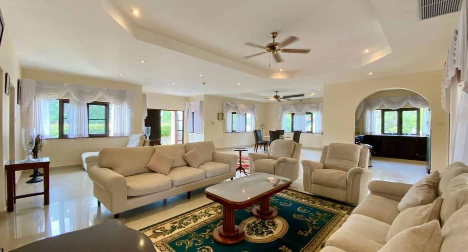 For sale 4 bedrooms villa in Hua Hin, Prachuap Khiri Khan