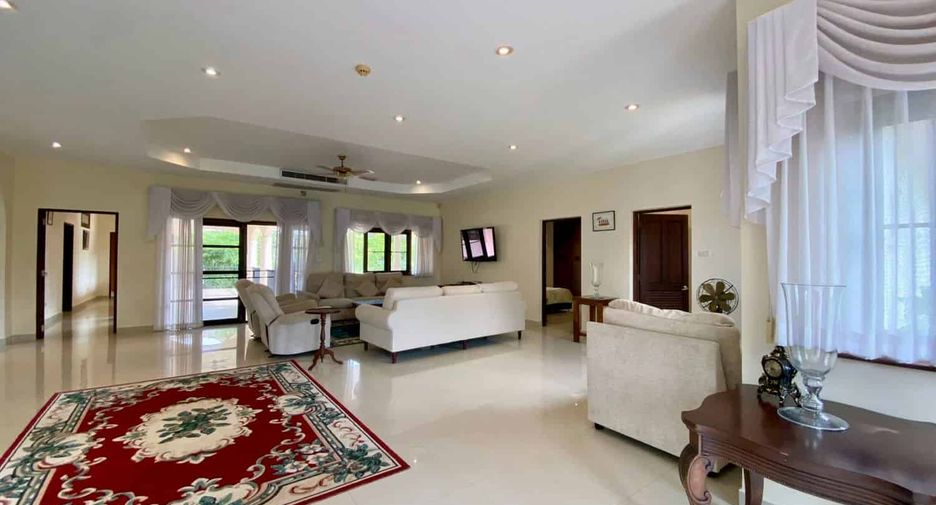 For sale 4 bedrooms villa in Hua Hin, Prachuap Khiri Khan