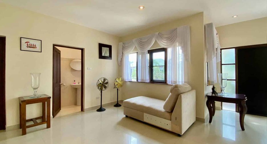For sale 4 bedrooms villa in Hua Hin, Prachuap Khiri Khan