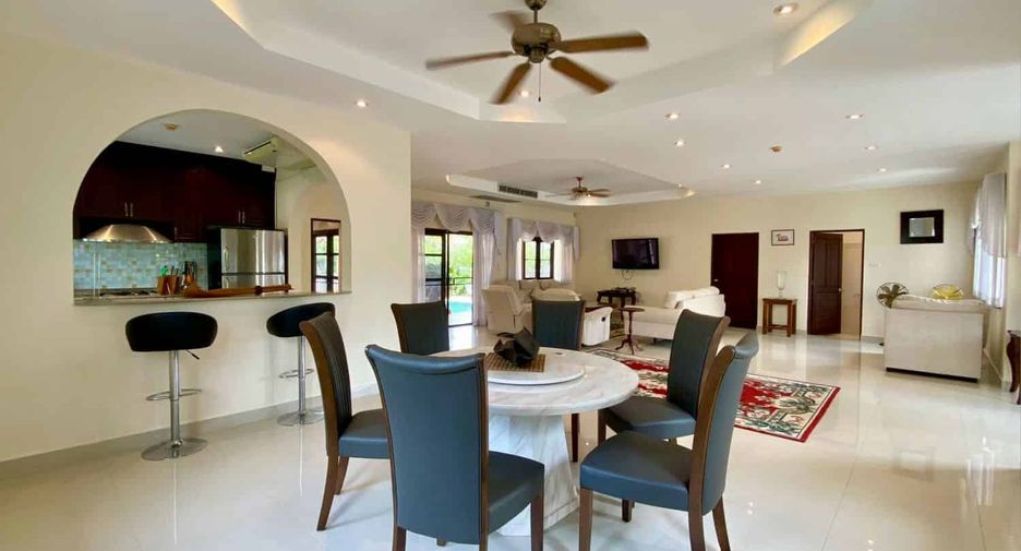 For sale 4 bedrooms villa in Hua Hin, Prachuap Khiri Khan