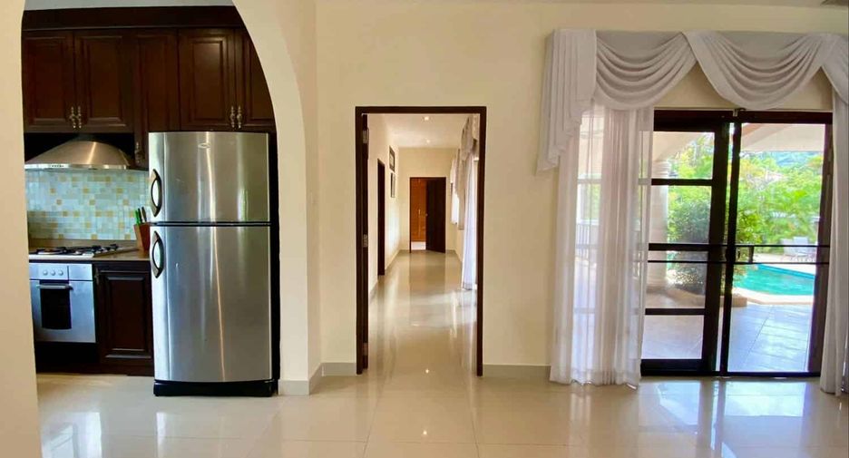For sale 4 bedrooms villa in Hua Hin, Prachuap Khiri Khan