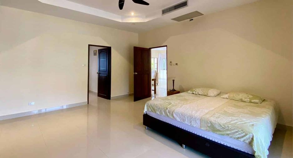 For sale 4 bedrooms villa in Hua Hin, Prachuap Khiri Khan