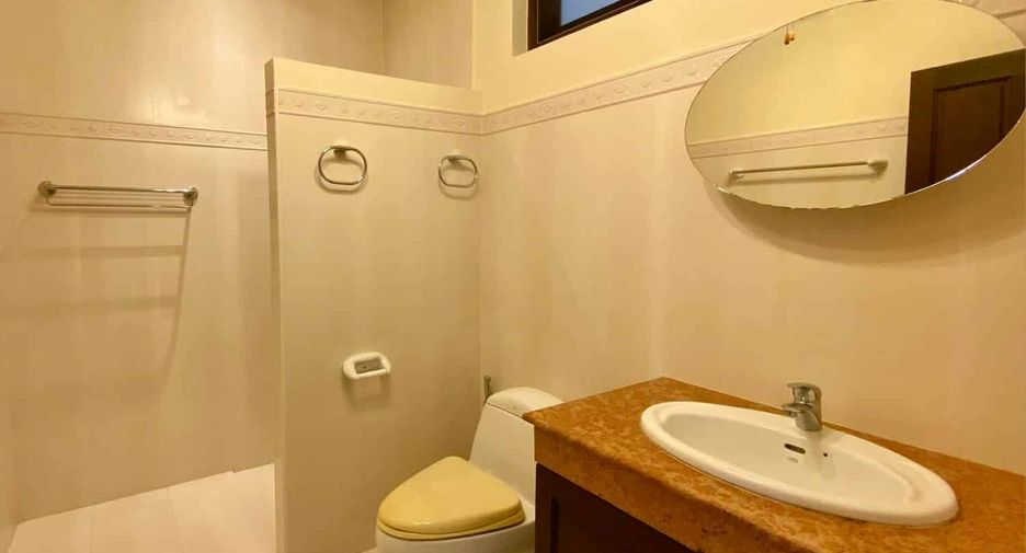 For sale 4 bedrooms villa in Hua Hin, Prachuap Khiri Khan