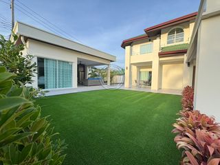 For rent 5 bedrooms villa in Bang Lamung, Chonburi