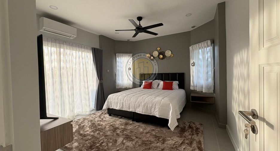 For rent 5 bedrooms villa in Bang Lamung, Chonburi