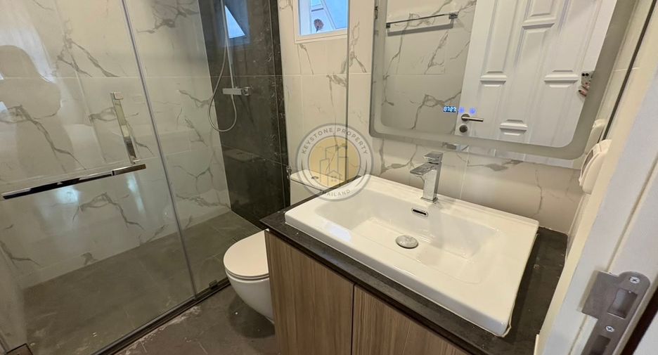 For rent 5 bedrooms villa in Bang Lamung, Chonburi