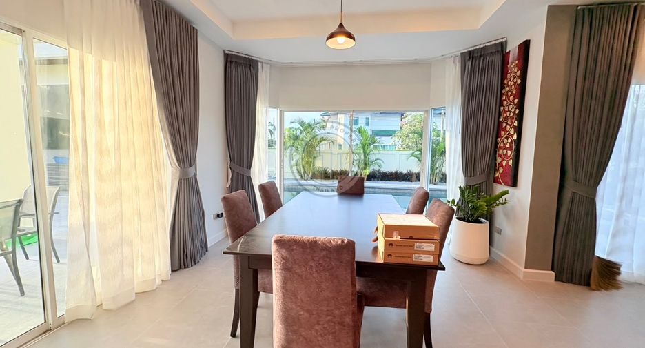 For rent 5 bedrooms villa in Bang Lamung, Chonburi