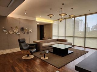 For rent 3 bedrooms condo in Khlong Toei, Bangkok