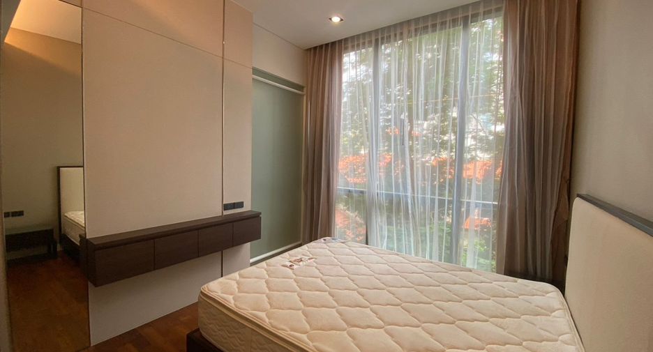 For rent 3 bedrooms condo in Khlong Toei, Bangkok
