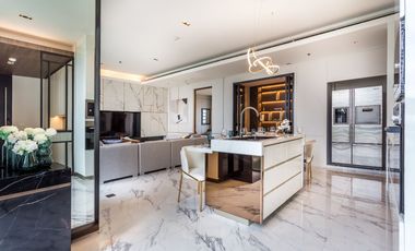 Condo en alquiler y en venta de 3 habitaciones en Khlong Toei, Bangkok