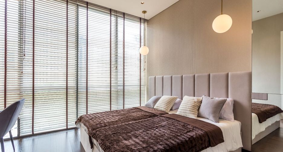 Condo en alquiler y en venta de 3 habitaciones en Khlong Toei, Bangkok