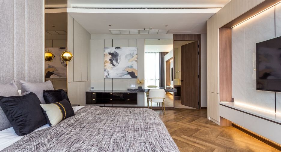 Condo en alquiler y en venta de 3 habitaciones en Khlong Toei, Bangkok