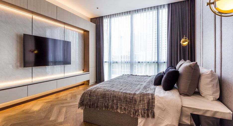 Condo en alquiler y en venta de 3 habitaciones en Khlong Toei, Bangkok