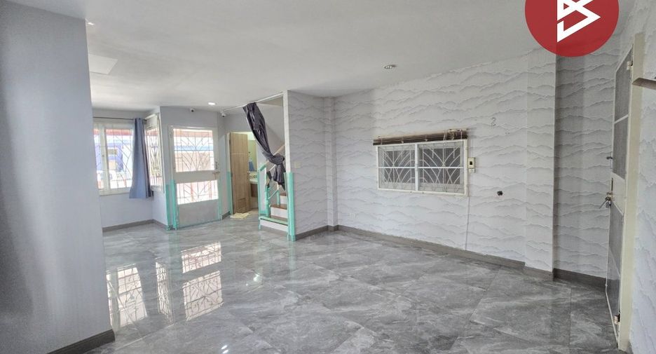 Reihenhaus zur Miete und zum Kauf mit 3 Zimmer in Mueang Samut Prakan, Samut Prakan