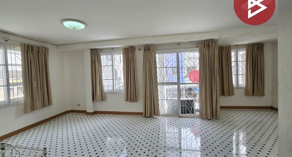 Reihenhaus zur Miete und zum Kauf mit 3 Zimmer in Mueang Samut Prakan, Samut Prakan
