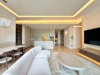 For rent 2 bedrooms condo in Pathum Wan, Bangkok