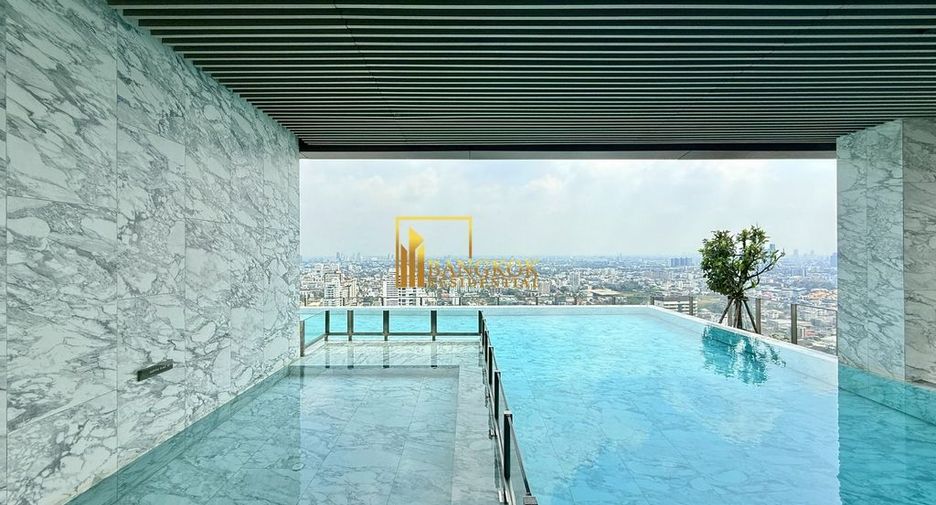 For rent 2 bedrooms condo in Watthana, Bangkok