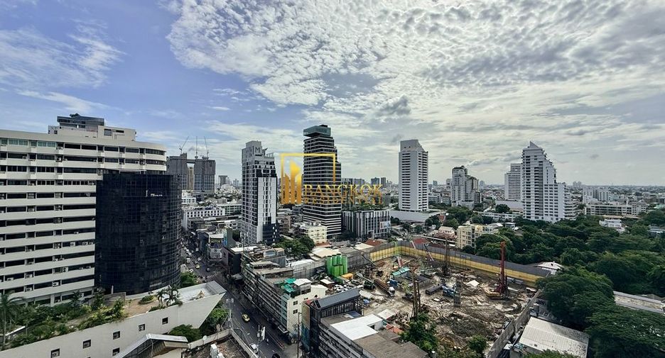 For rent 2 bedrooms condo in Watthana, Bangkok