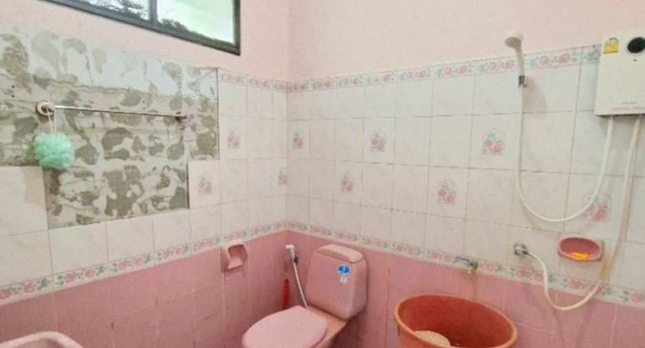 For sale 3 bedrooms house in Thawat Buri, Roi Et
