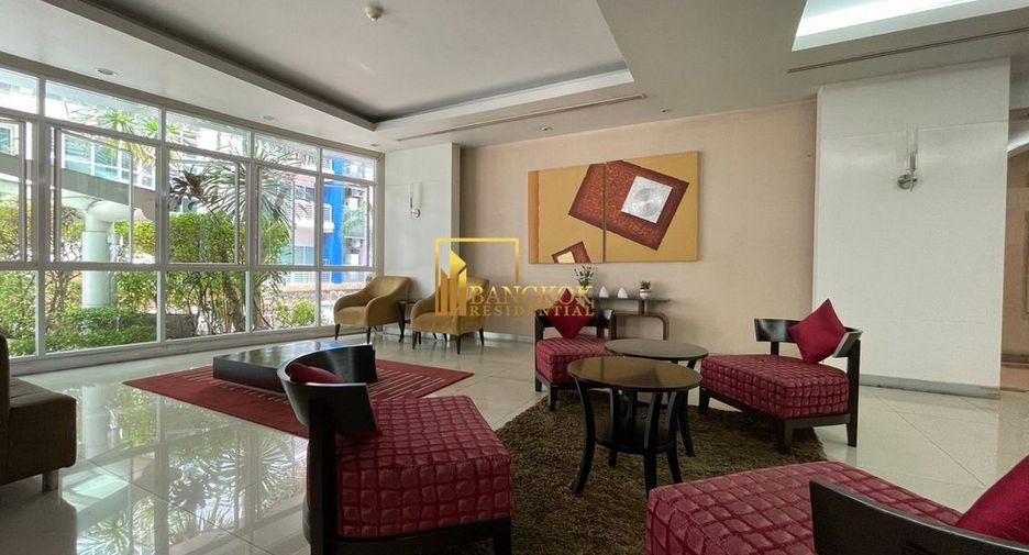 Condo en alquiler de 3 habitaciones en Watthana, Bangkok
