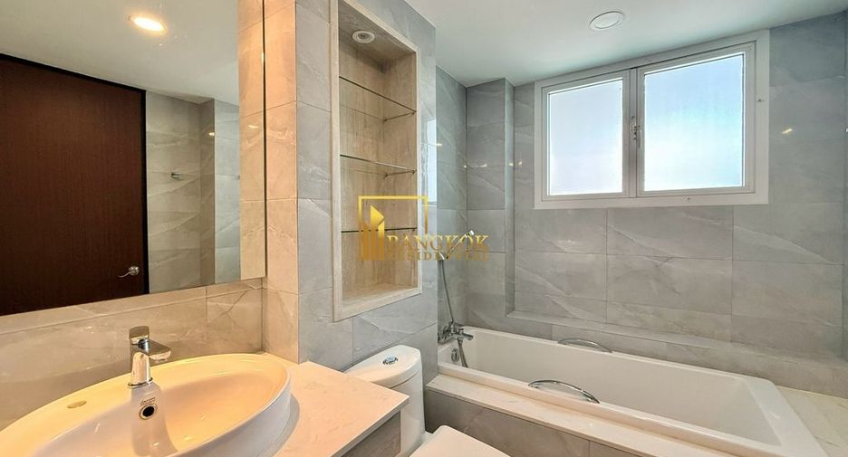 Condo en alquiler de 3 habitaciones en Watthana, Bangkok