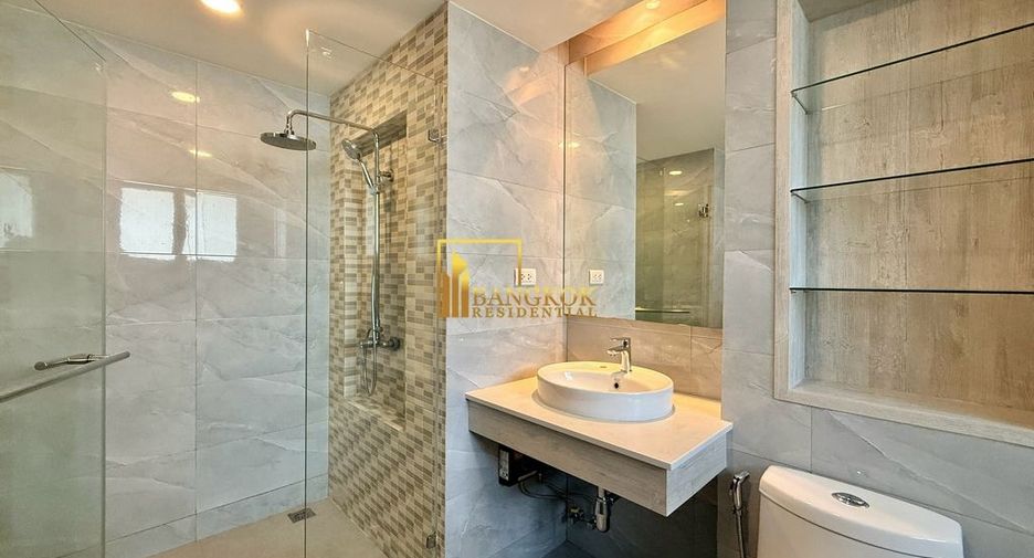 Condo en alquiler de 3 habitaciones en Watthana, Bangkok
