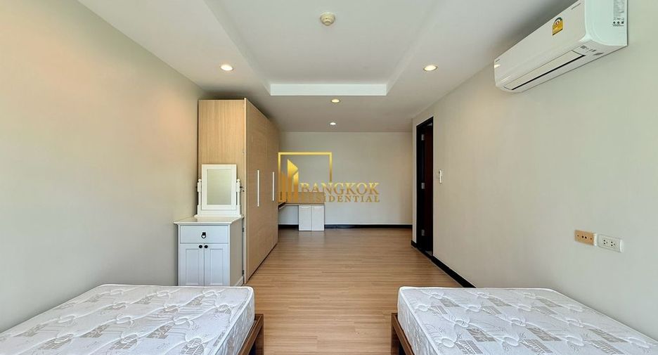 Condo en alquiler de 3 habitaciones en Watthana, Bangkok
