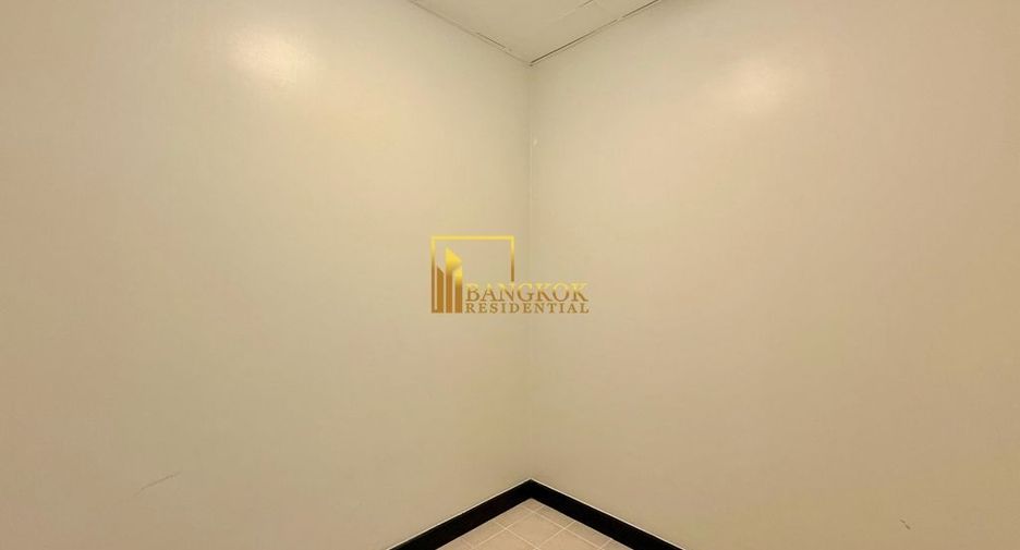 Condo en alquiler de 3 habitaciones en Watthana, Bangkok