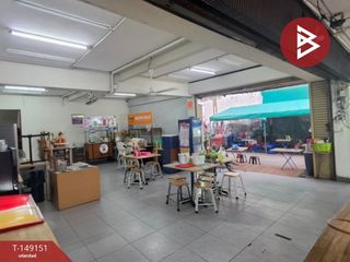 Local comercial en venta de 4 habitaciones en Yan Nawa, Bangkok