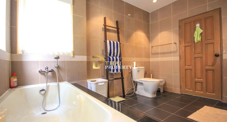 For sale 3 bedrooms villa in Hua Hin, Prachuap Khiri Khan